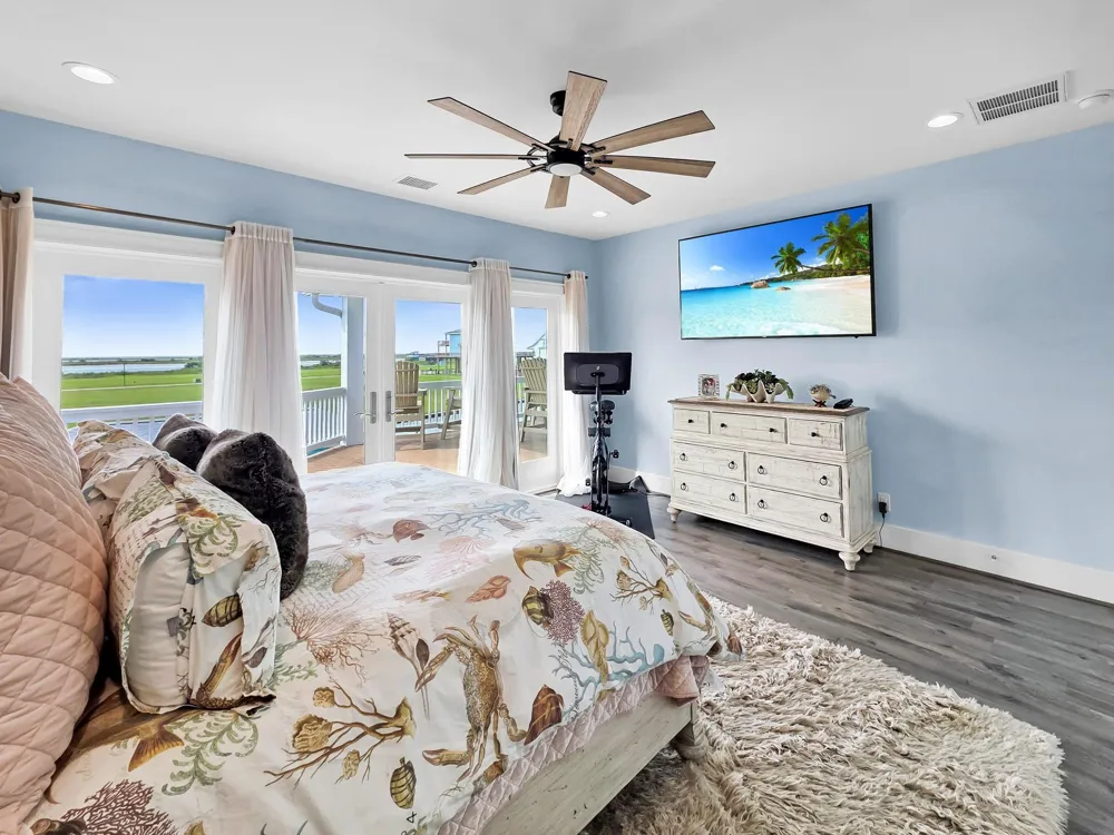 2005 Laguna Harbor Cove Boulevard Port Bolivar, TX 77650