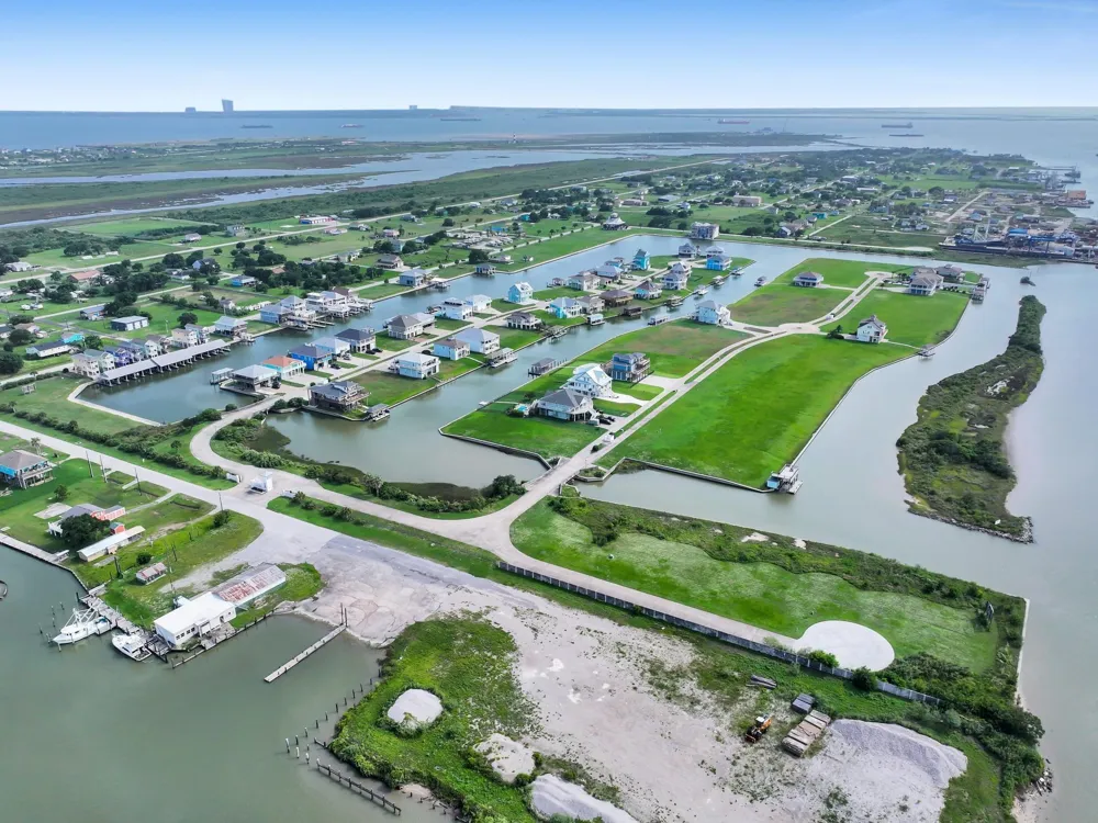 2005 Laguna Harbor Cove Boulevard Port Bolivar, TX 77650