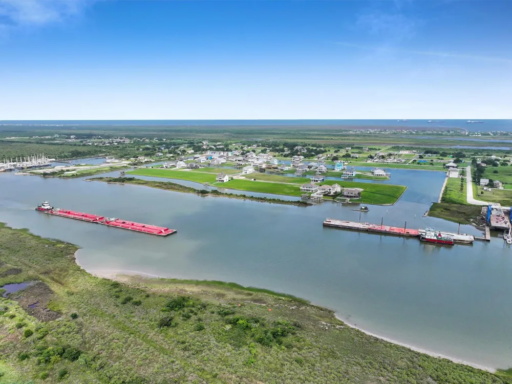 2005 Laguna Harbor Cove Boulevard Port Bolivar, TX 77650