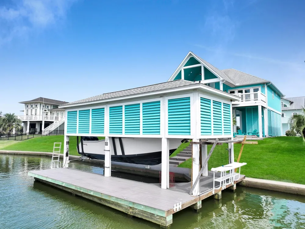 2005 Laguna Harbor Cove Boulevard Port Bolivar, TX 77650