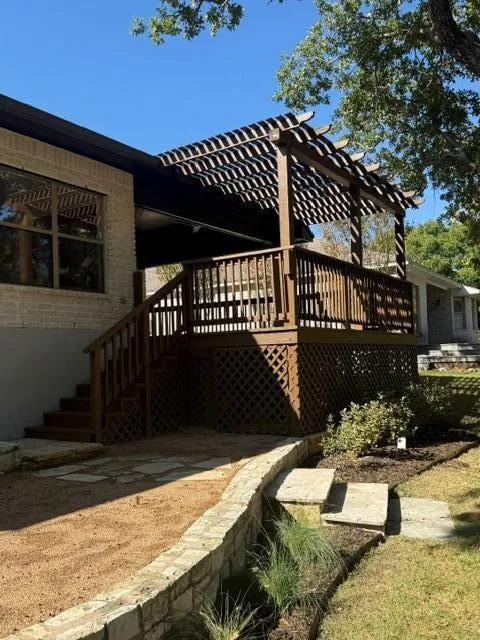 130 W Creekview Drive Fredericksburg, TX 78624