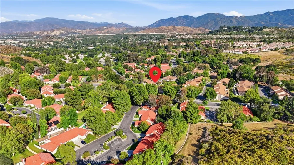 20002 Avenue Of The Oaks Newhall, CA 91321