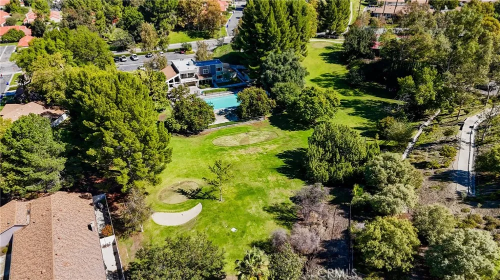 20002 Avenue Of The Oaks Newhall, CA 91321