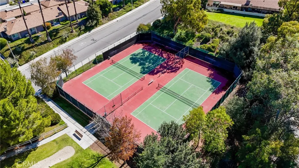20002 Avenue Of The Oaks Newhall, CA 91321