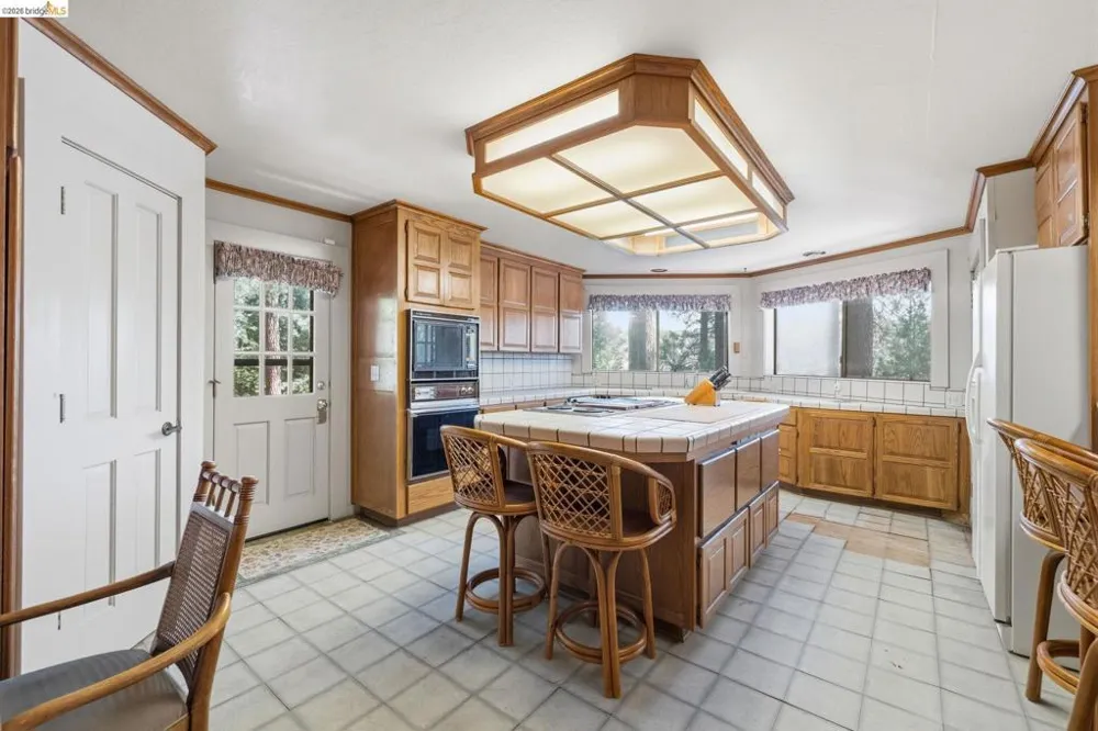 20144 Lower Skyridge Groveland, CA 95321