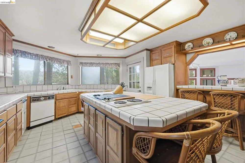 20144 Lower Skyridge Groveland, CA 95321