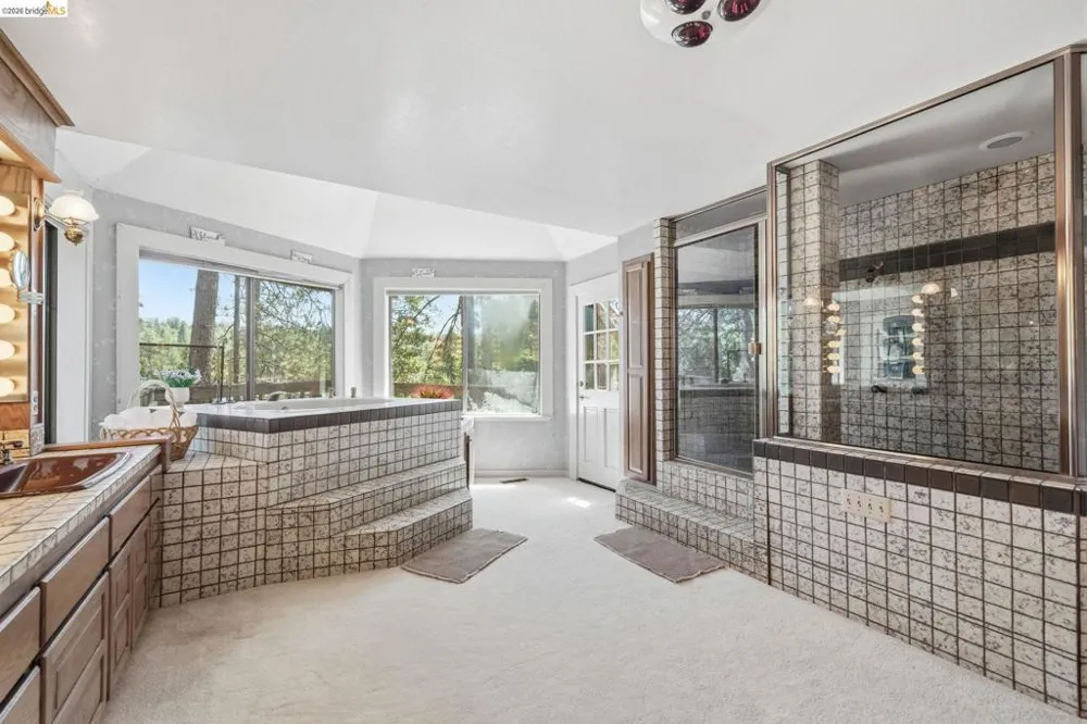 20144 Lower Skyridge Groveland, CA 95321