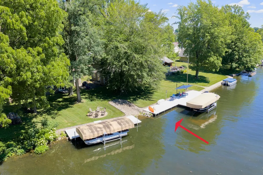 61626 Lagoon Drive Cassopolis, MI 49031