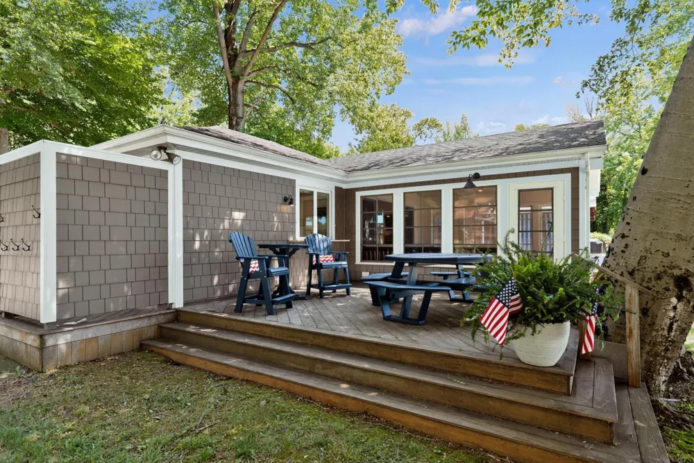 61626 Lagoon Drive Cassopolis, MI 49031
