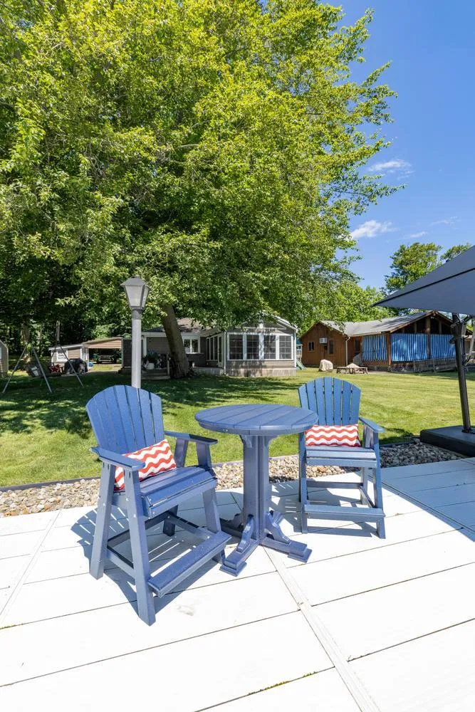 61626 Lagoon Drive Cassopolis, MI 49031