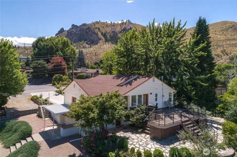 1310 Red Apple Road