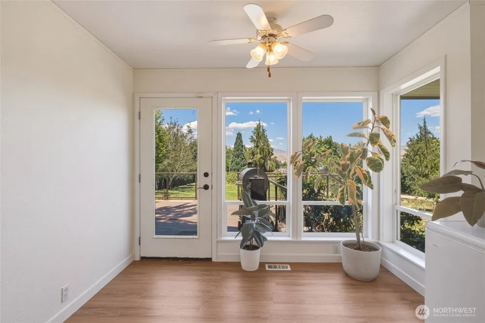 1310 Red Apple Road Wenatchee, WA 98801