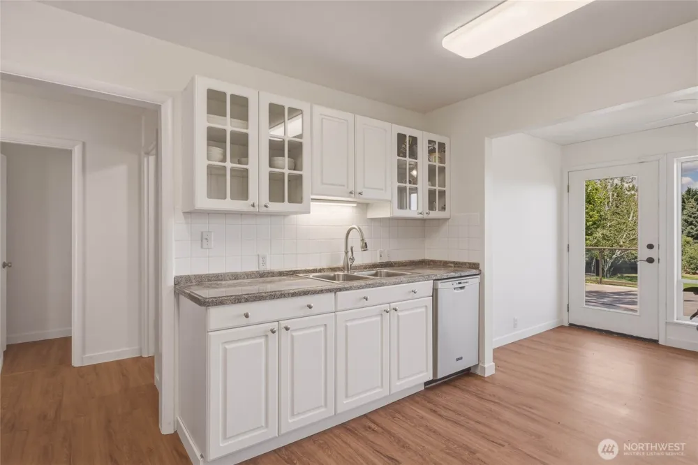 1310 Red Apple Road Wenatchee, WA 98801