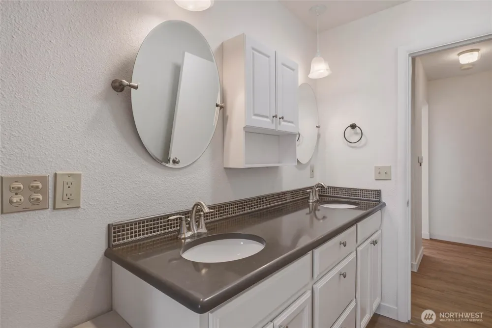 1310 Red Apple Road Wenatchee, WA 98801
