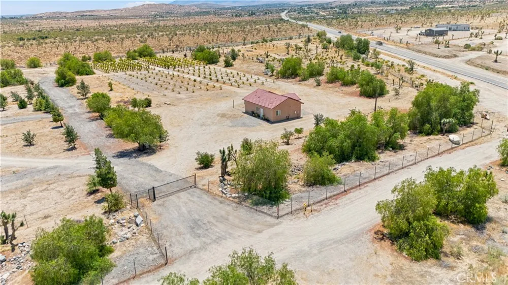 9421 Fort Tejon Littlerock, CA 93550