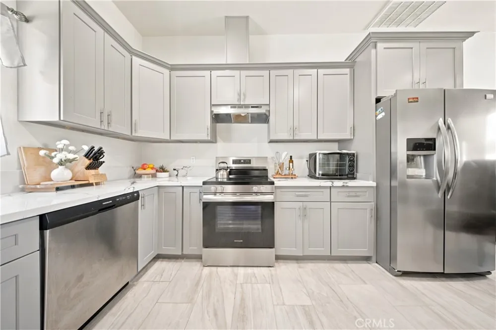 9421 Fort Tejon Littlerock, CA 93550