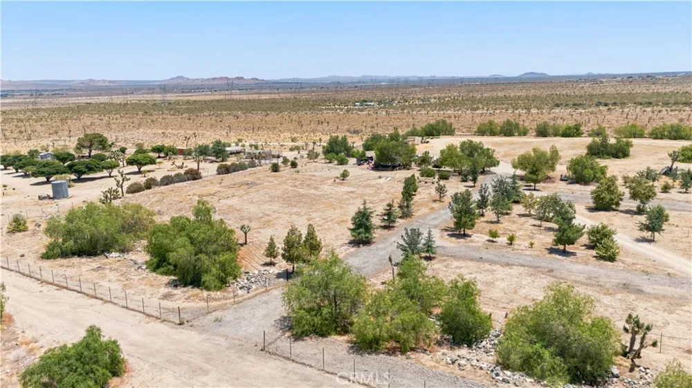 9421 Fort Tejon Littlerock, CA 93550