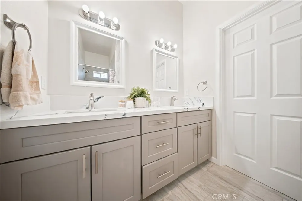 9421 Fort Tejon Littlerock, CA 93550