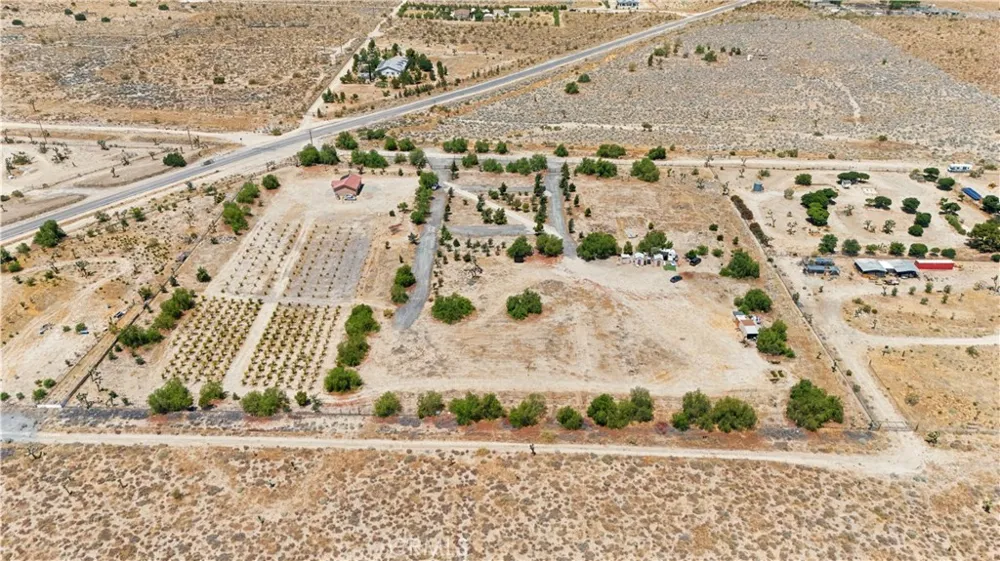9421 Fort Tejon Littlerock, CA 93550
