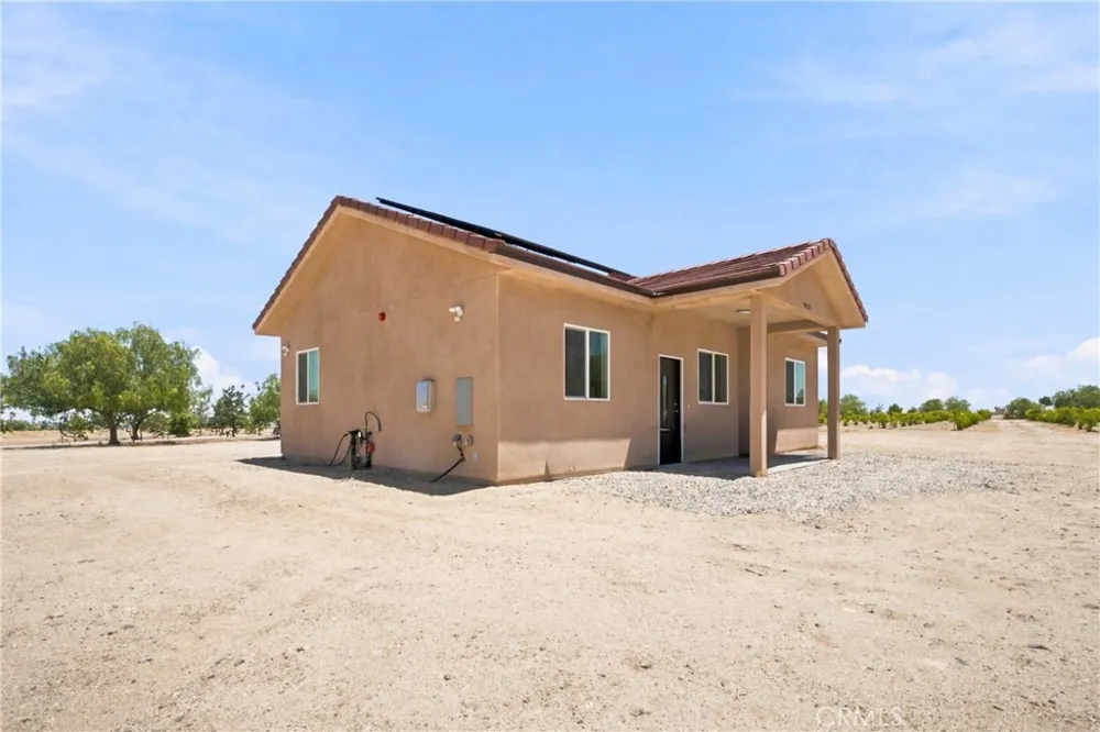 9421 Fort Tejon Littlerock, CA 93550