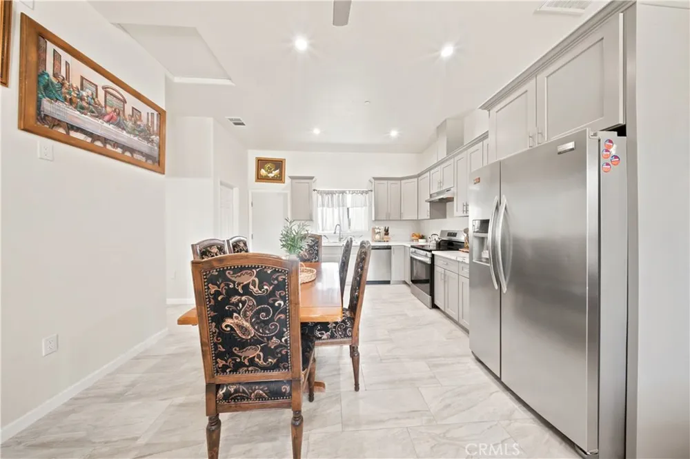9421 Fort Tejon Littlerock, CA 93550