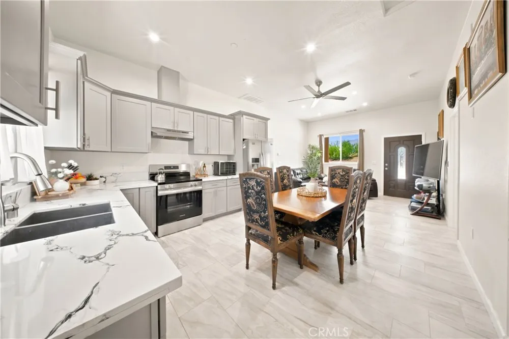 9421 Fort Tejon Littlerock, CA 93550