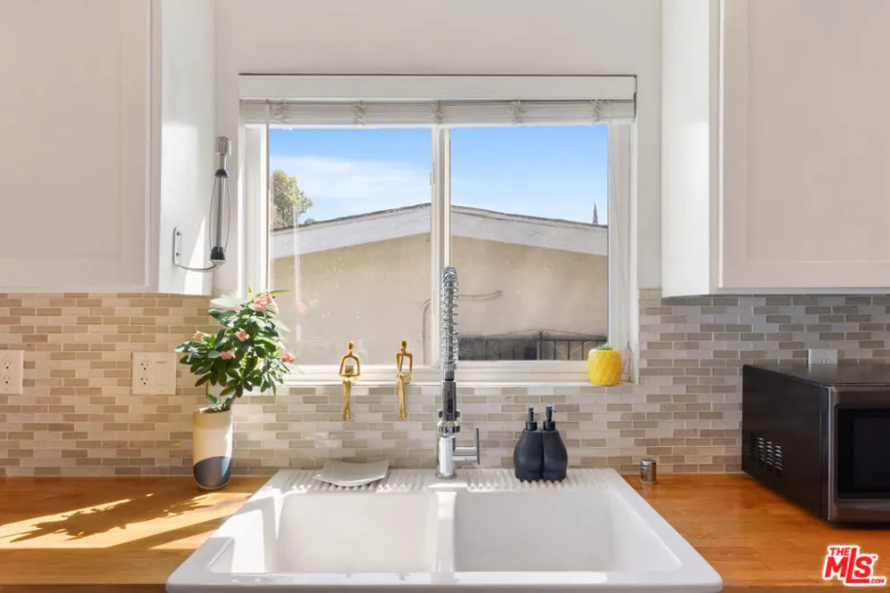 3631 Division Street Los Angeles, CA 90065