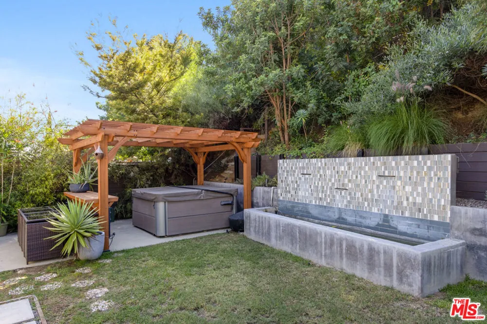 3631 Division Street Los Angeles, CA 90065