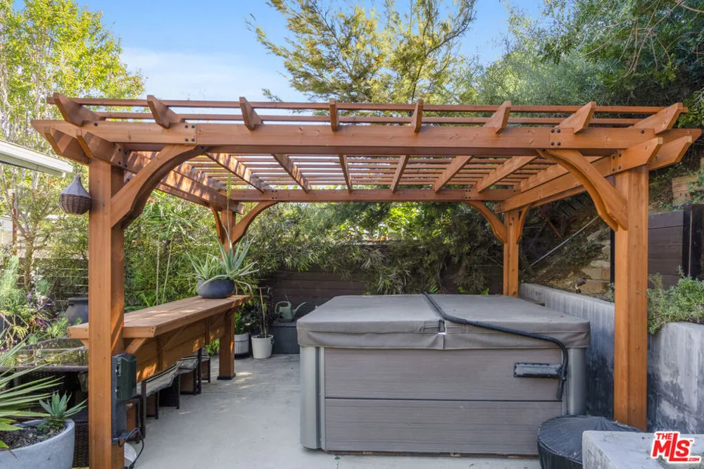 3631 Division Street Los Angeles, CA 90065