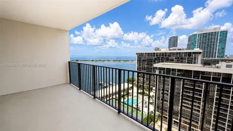 1901 Brickell Av #B2203