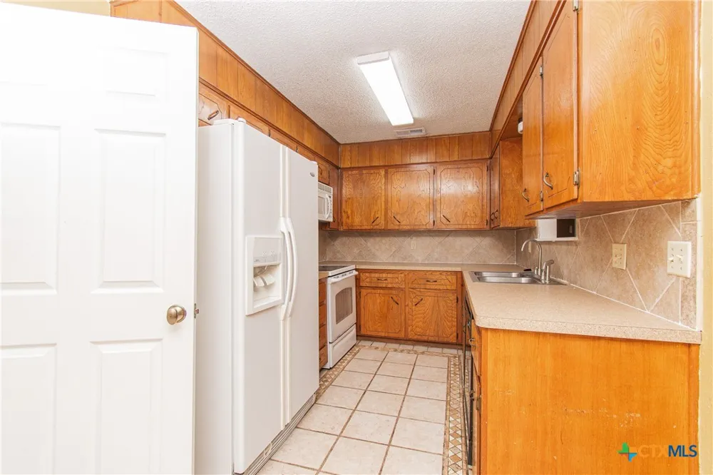 2001 Eisenhower Drive Killeen, TX 76543