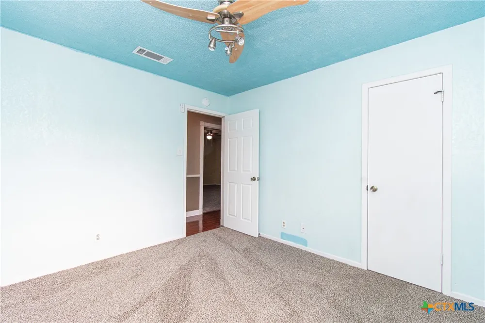2001 Eisenhower Drive Killeen, TX 76543