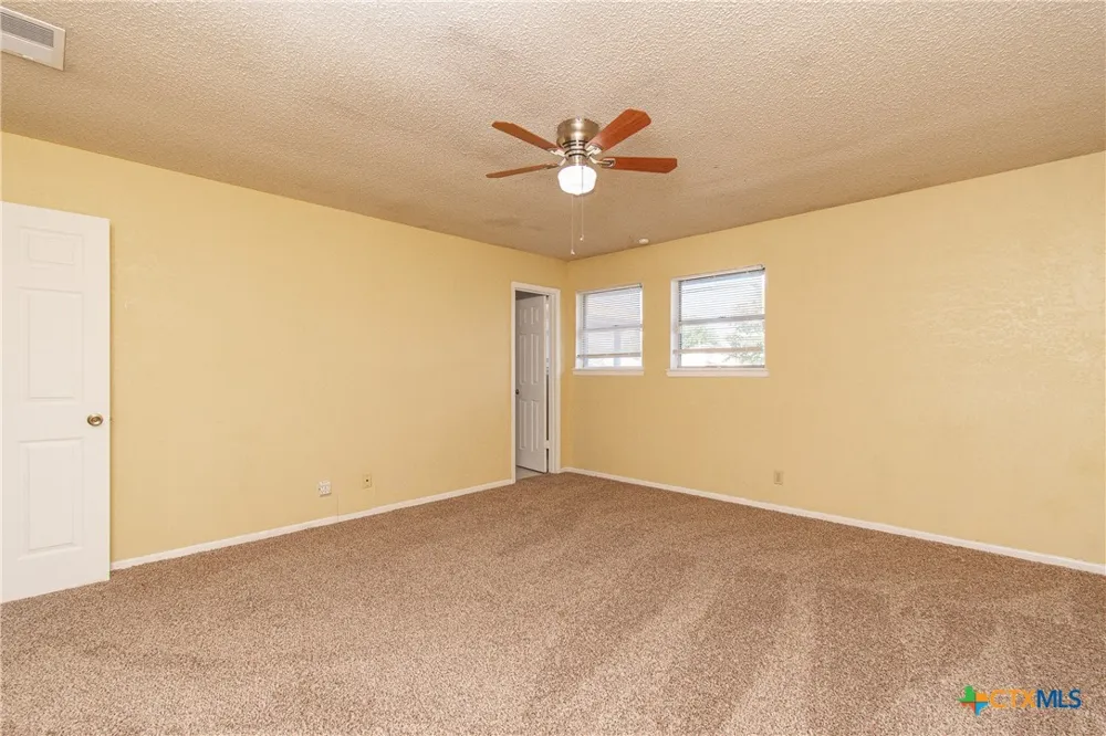 2001 Eisenhower Drive Killeen, TX 76543