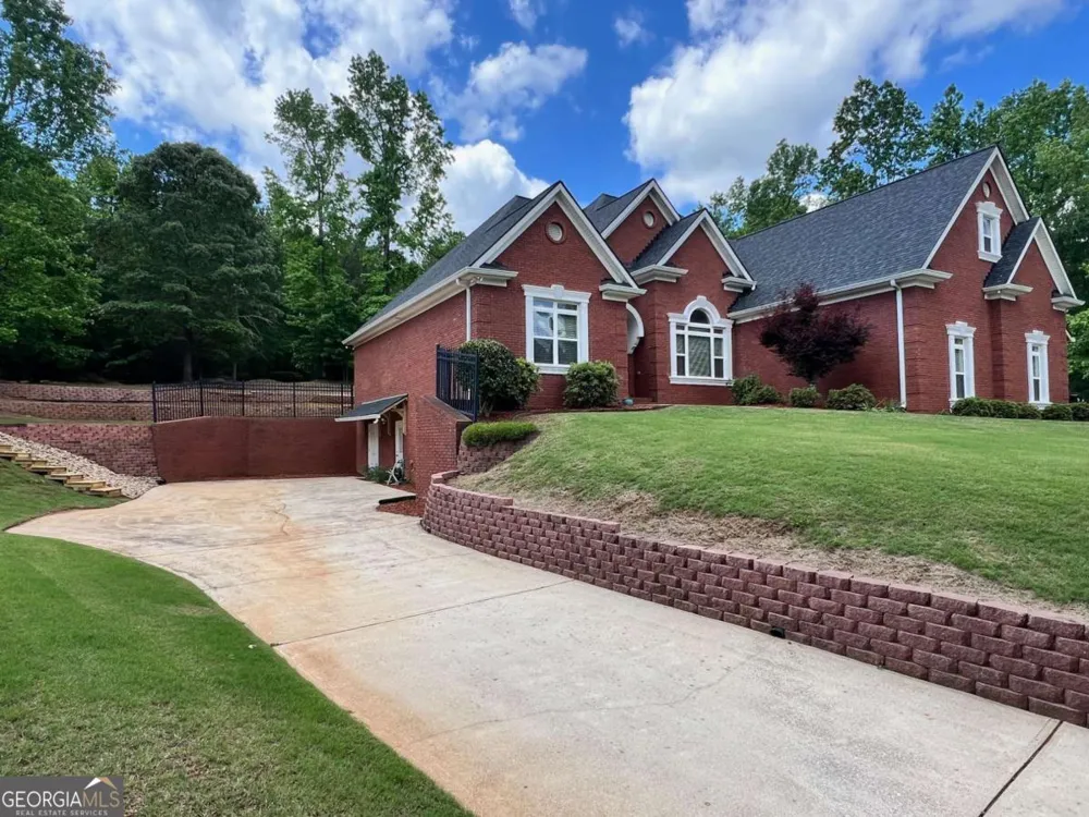 194 Sweetwater RDG Hoschton, GA 30548