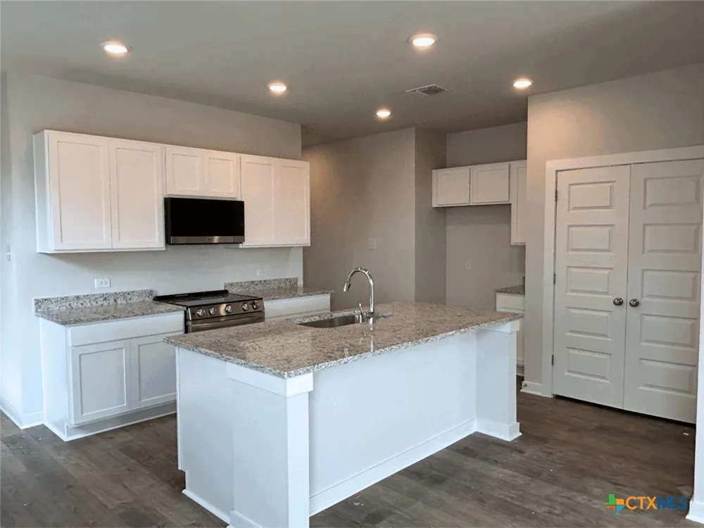 260 Firefox Way Jarrell, TX 76537
