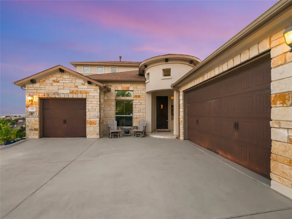 1501 Chalk Bluff Court Leander, TX 78641