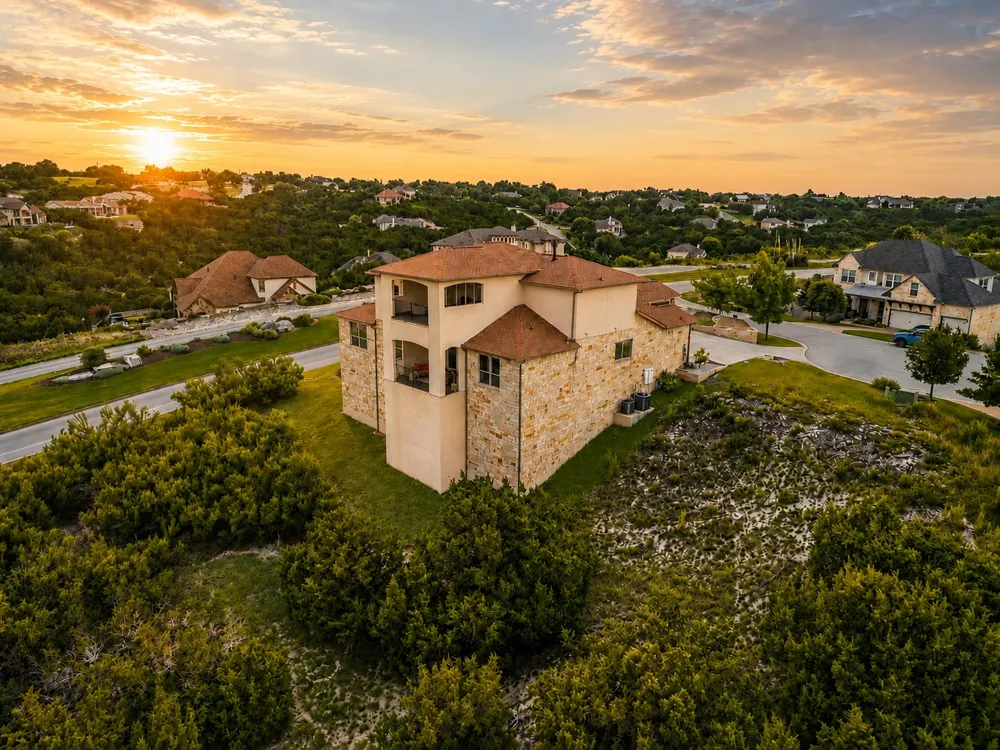 1501 Chalk Bluff Court Leander, TX 78641