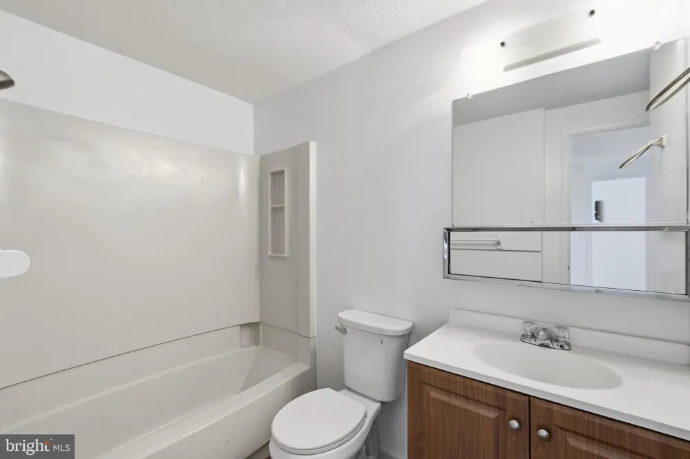 845 OAK LEAF COURT Warrenton, VA 20186