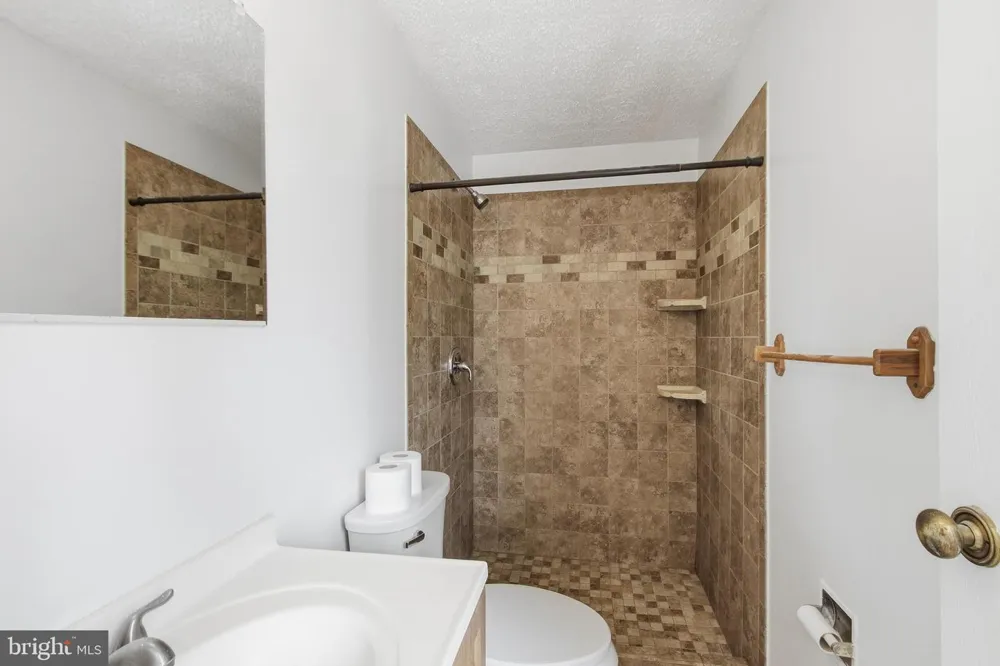 845 OAK LEAF COURT Warrenton, VA 20186