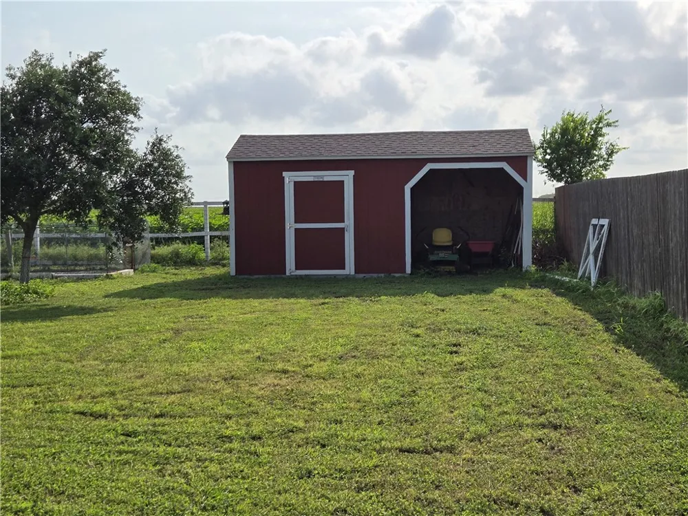 3893 County Road 61 Robstown, TX 78380