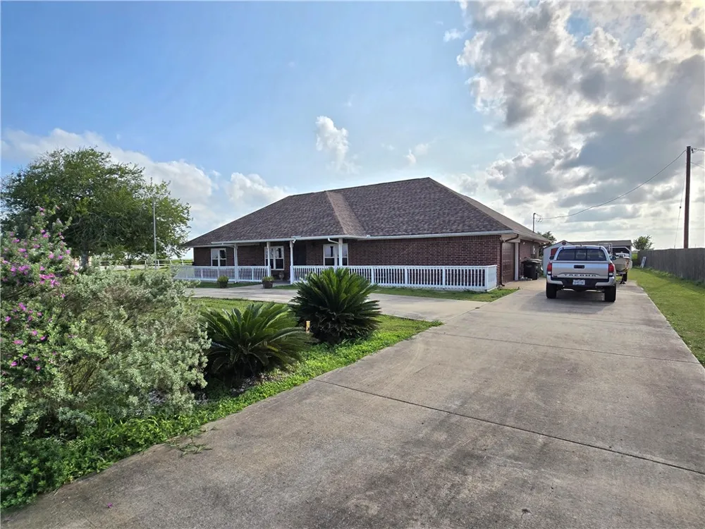 3893 County Road 61 Robstown, TX 78380