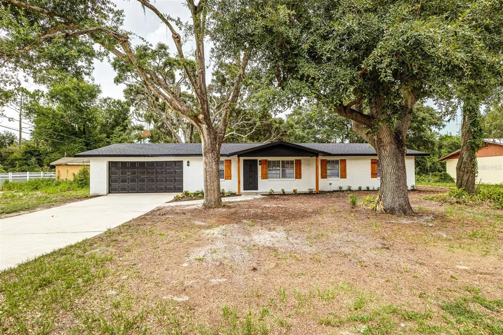 5421 LAKE LUTHER ROAD Lakeland, FL 33805