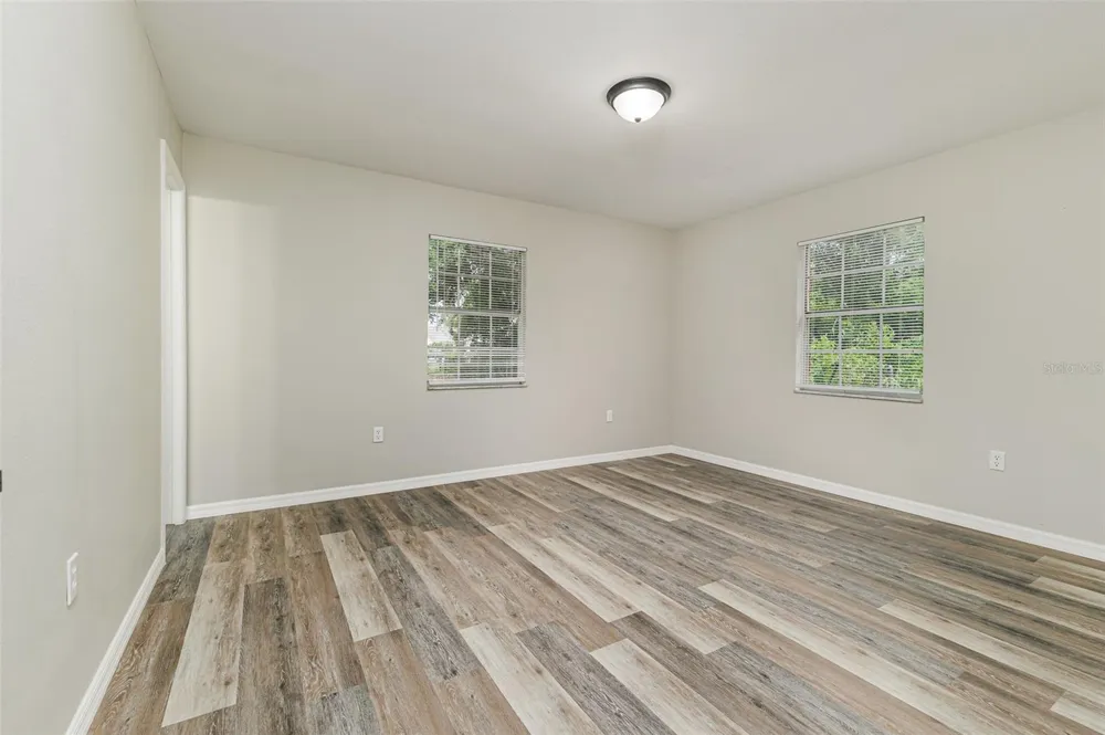 5421 LAKE LUTHER ROAD Lakeland, FL 33805