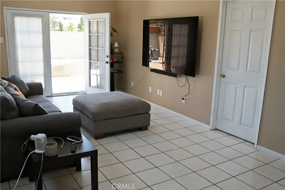 164 E 235th Street Carson, CA 90745