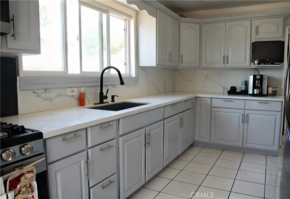 164 E 235th Street Carson, CA 90745