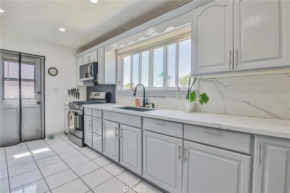 164 E 235th Street Carson, CA 90745