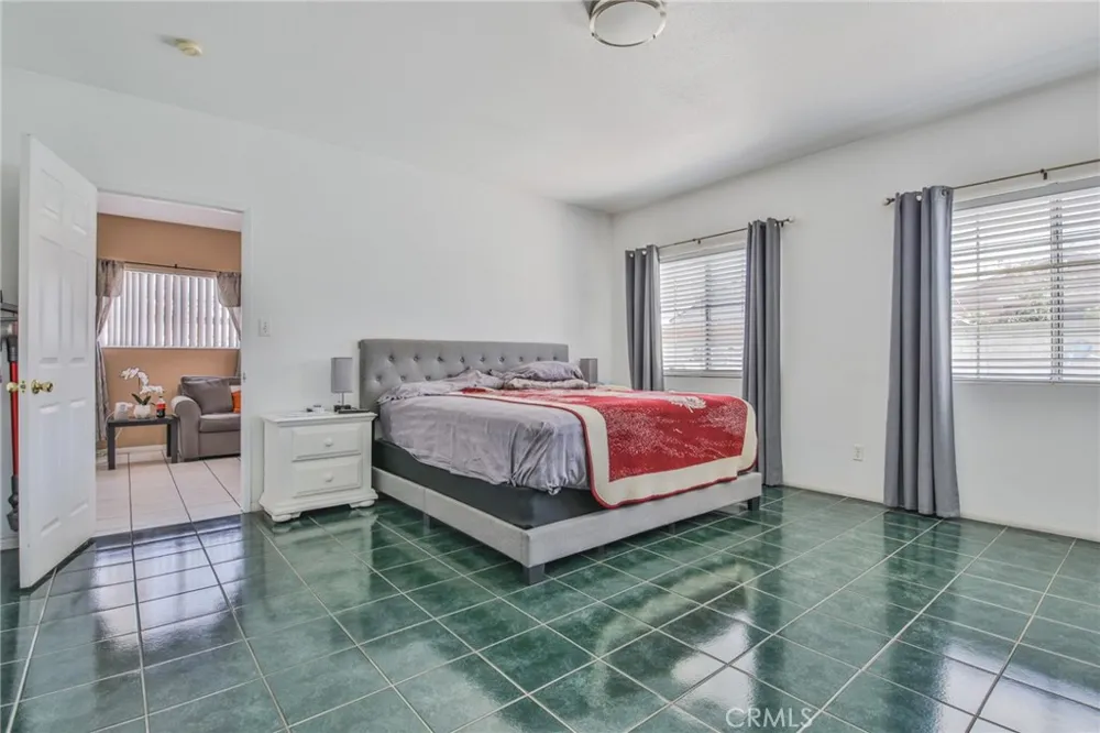 164 E 235th Street Carson, CA 90745