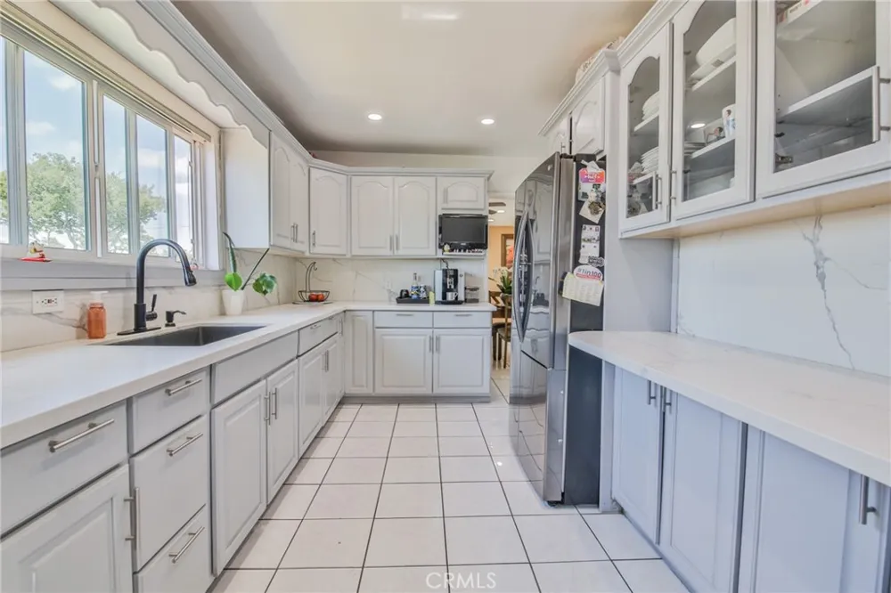 164 E 235th Street Carson, CA 90745