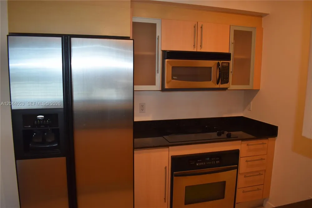 325 S Biscayne Blvd #3616 Miami, FL 33131