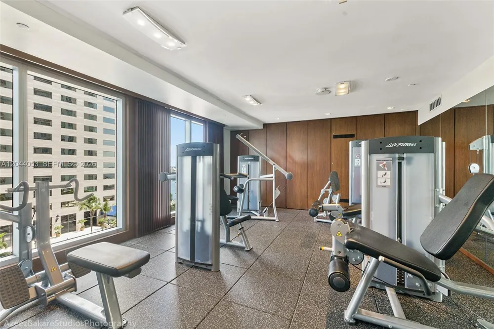 325 S Biscayne Blvd #3616 Miami, FL 33131